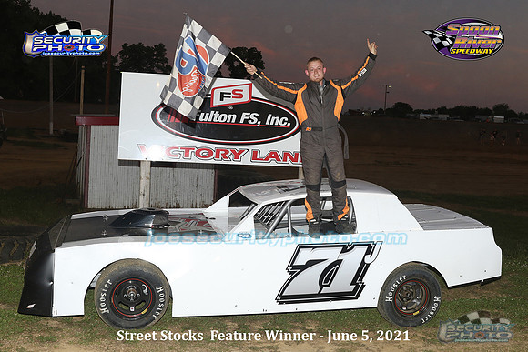 A_stock cars feature winner 9952