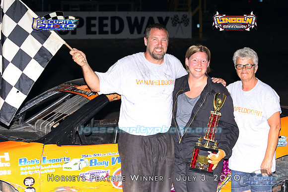 A_Hornet Feature winner 5826