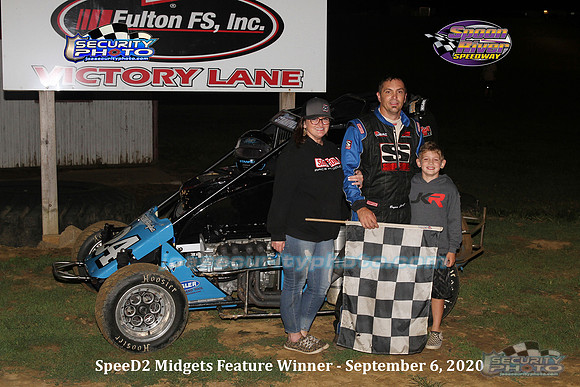 A_Speed2 Midgets feature winner 4442